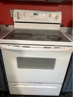 Free Whirlpool 4-Burner Range - Oven