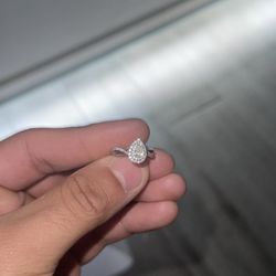 Size 4 Kay Jeweler Engagement Ring