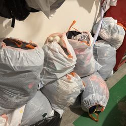 EVERYTHING 50$ GREAT CONDITION CLOTHES TOYS 