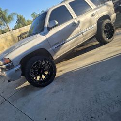 2004 GMC YUKON 4X4 