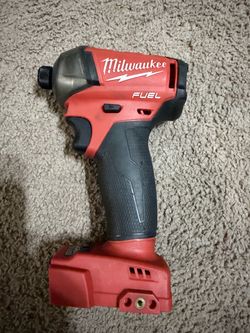 Milwaukee M18 FUEL SURGE 1/4 in. Hex Hydraulic Driver Reconditioned (Bare Tool)