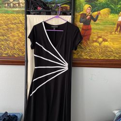 Women’s Size 10 Connected Apparel Black Dress 
