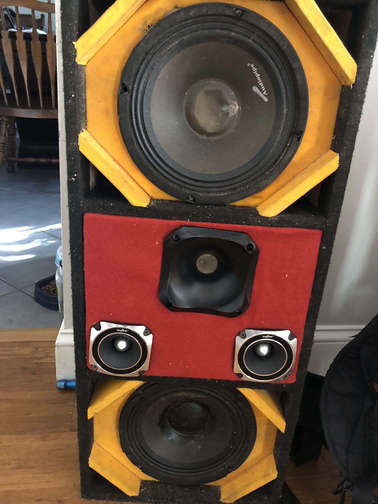 8 Inches Chuchero. 1500 Watts. 