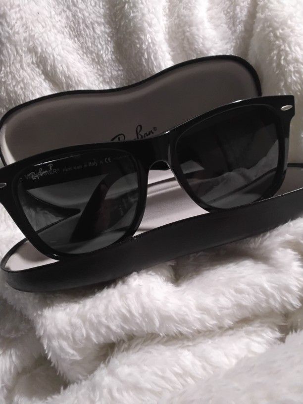 RayBans with Case Authentic