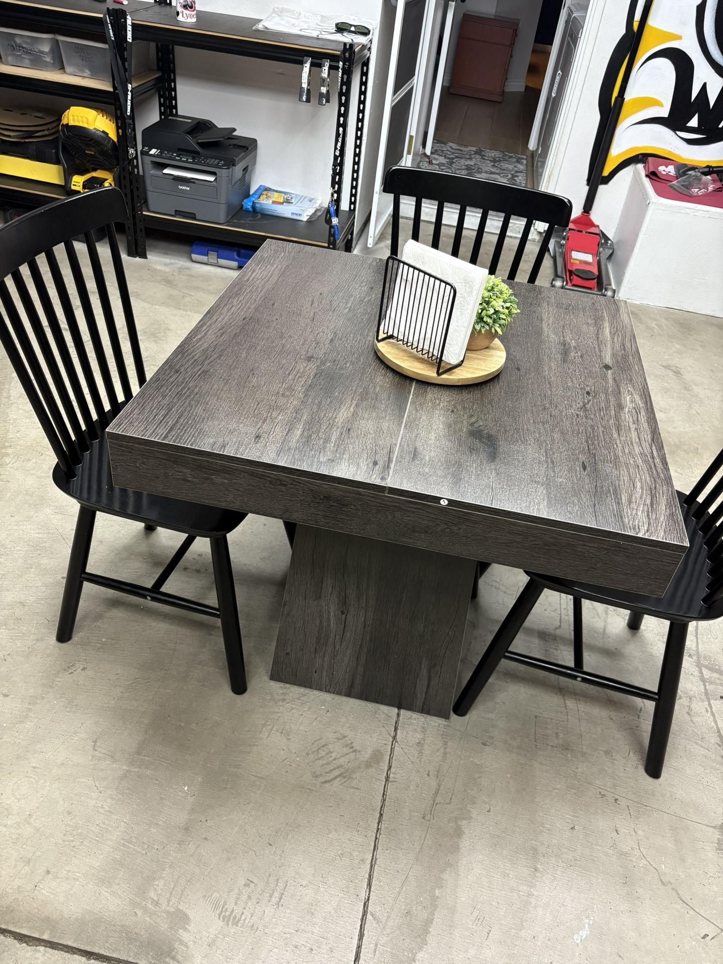 Dinning Table