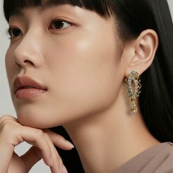 14k Y/G Earrings With Diamonds Surround