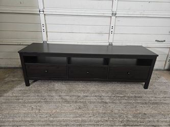 TV Stand Table With 3-Drawer, Good Conditions 👍, Black Color, Measurement: W 72" × D 19" × H 22"