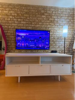 Walker Edison MCM white TV stand / media console