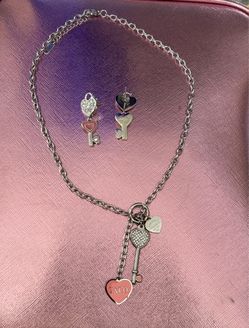 Beautiful necklace set