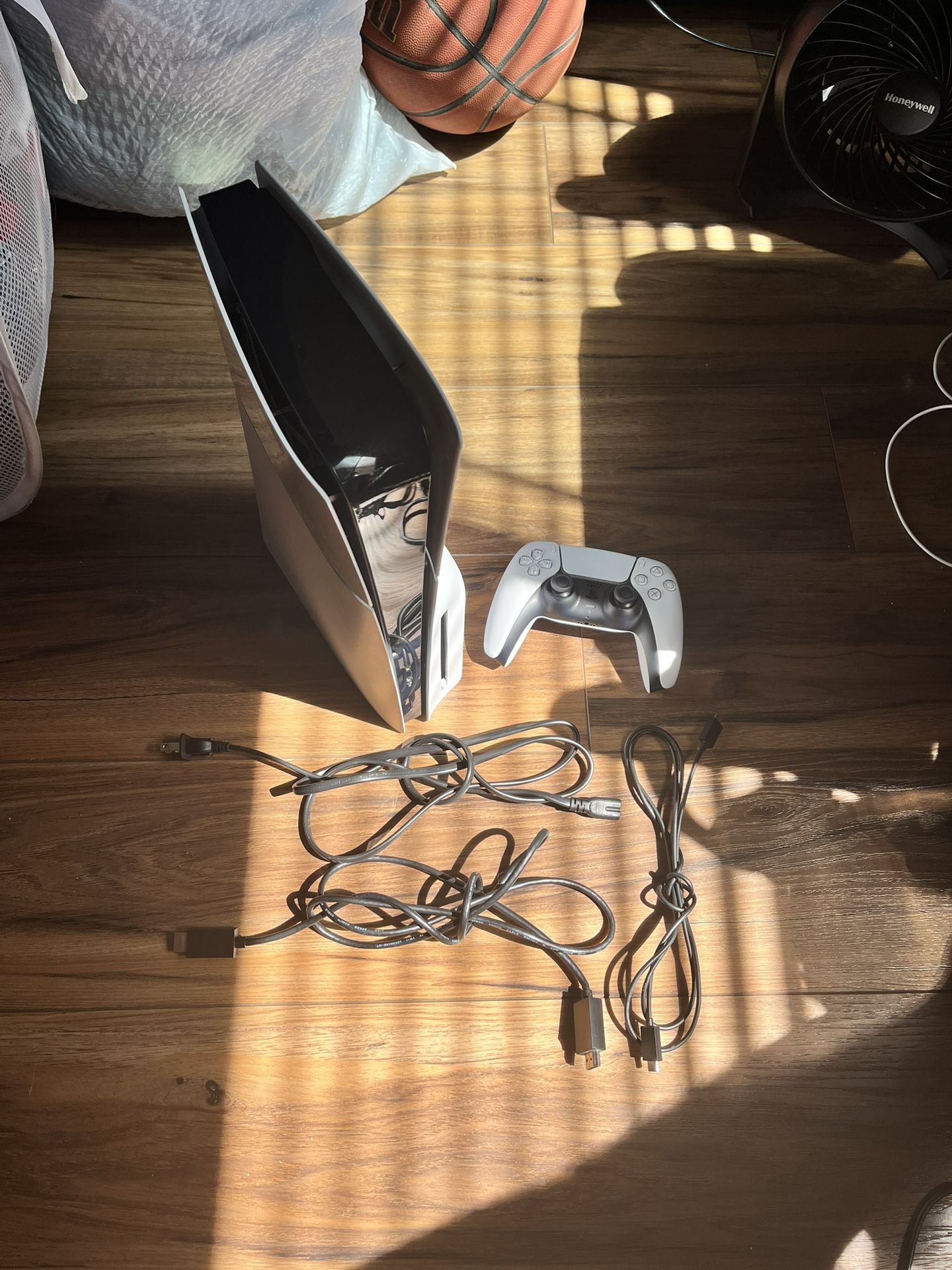 Sony PS5 Slim w/ Disc Drive