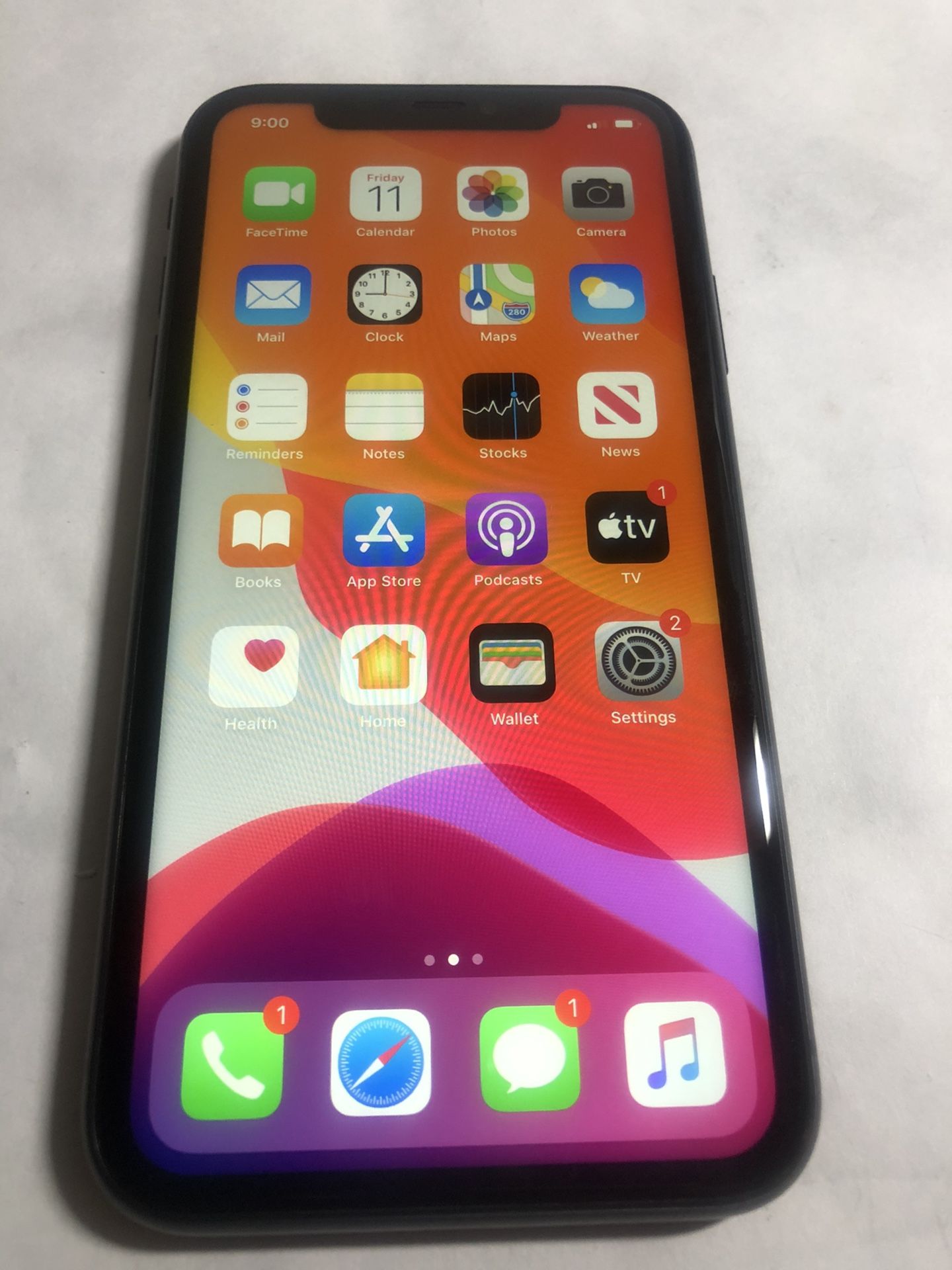 iPhone 11 black 64 gb T-Mobile locked great condition