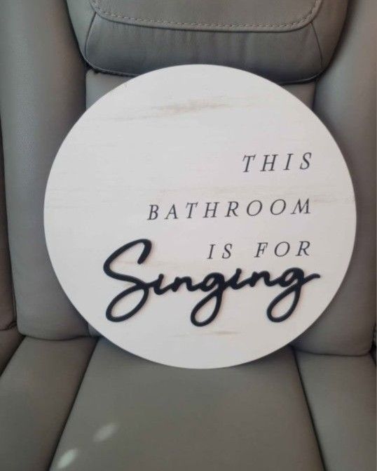 Round Rustic/Farmhouse Wall Decor Bathroom