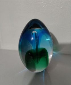 COLORFUL ART GLASS PAPERWEIGHT 4.5"×3" - V81