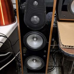 Energy Veritas 2.3i Towers And Center (Read)