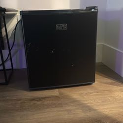 Black Decker Mini Fridge
