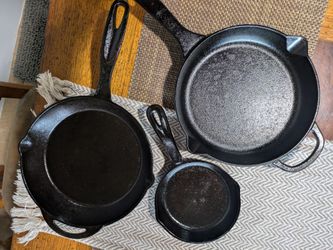 Cast Iron - Wagner, Our Table, Barebones