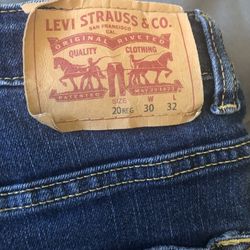 Levi’s 20 Reg, 30 W, 32L