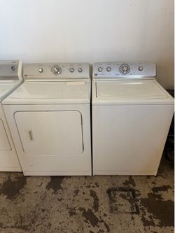 Maytag washer and gas dryer set