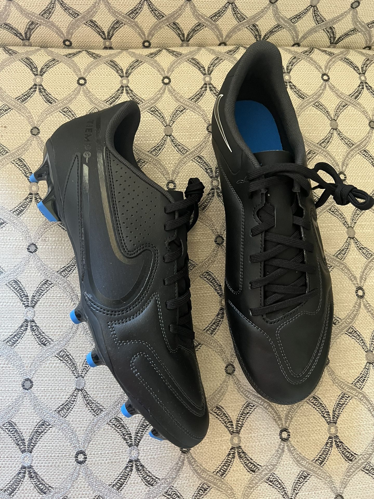 Nike Tiempo Legend 9 Club FG/MG Soccer Cleats Black Mens DA1176-001 Size 11.5