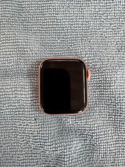 Apple Watch Series 4, 40mm Rose Gold