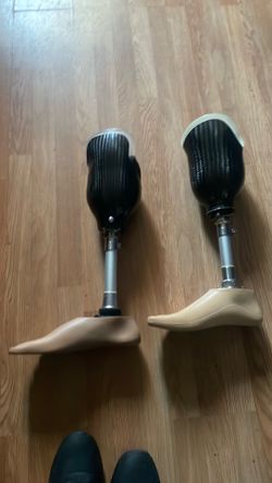 2 Right foot Prosthetic legs