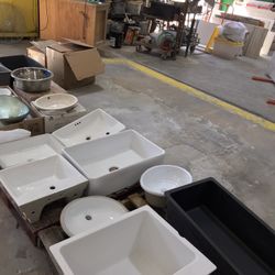 Bathroom & Kitchen Sinks 