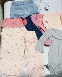 Baby girl clothes size 6-9 moths