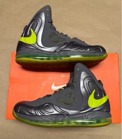 Nike Air Max Hyperposite Atomic Green Men’s size 10 Basketball shoes Rare!