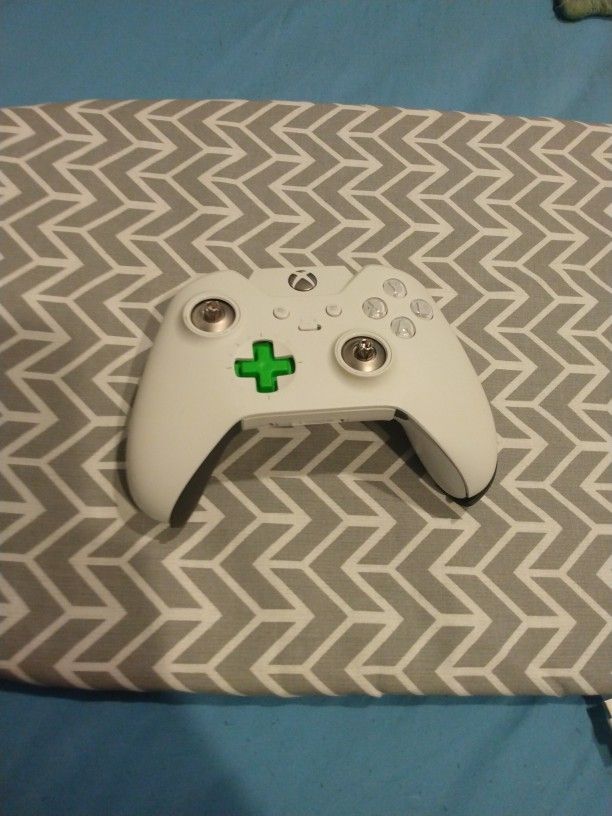 Costcomizable Xbox Series X Controller
