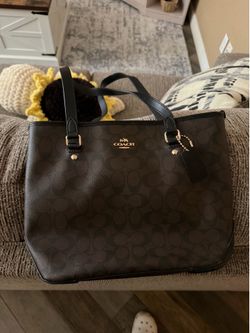 coach medium city tote bag