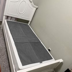 Twin Bed for Girl – With or Without Trundle