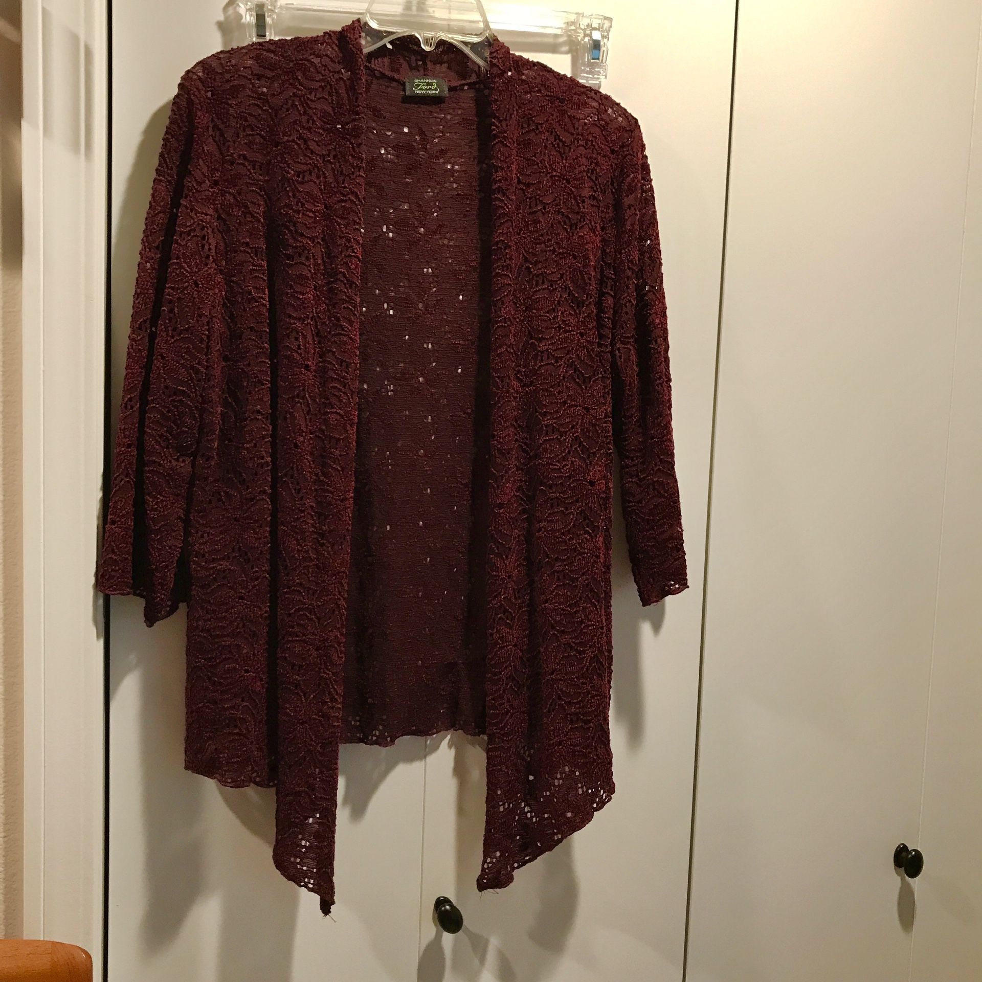 3/4 Sleeve Beautiful Burgundy Hollow Lace Shawl M.