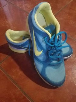 Nike dual fusion