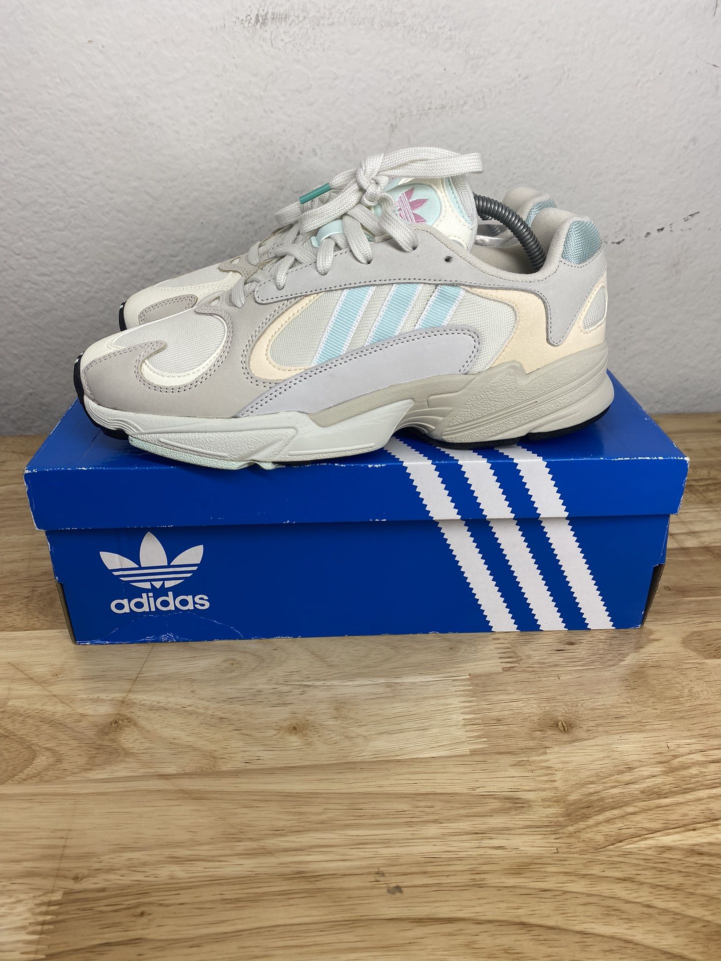 adidas gazelle silver green womens ADIDAS Size 9 Light Grey Mixed Materials Nylon Lace Up Sneakers  Sui  Generis Designer Consignment