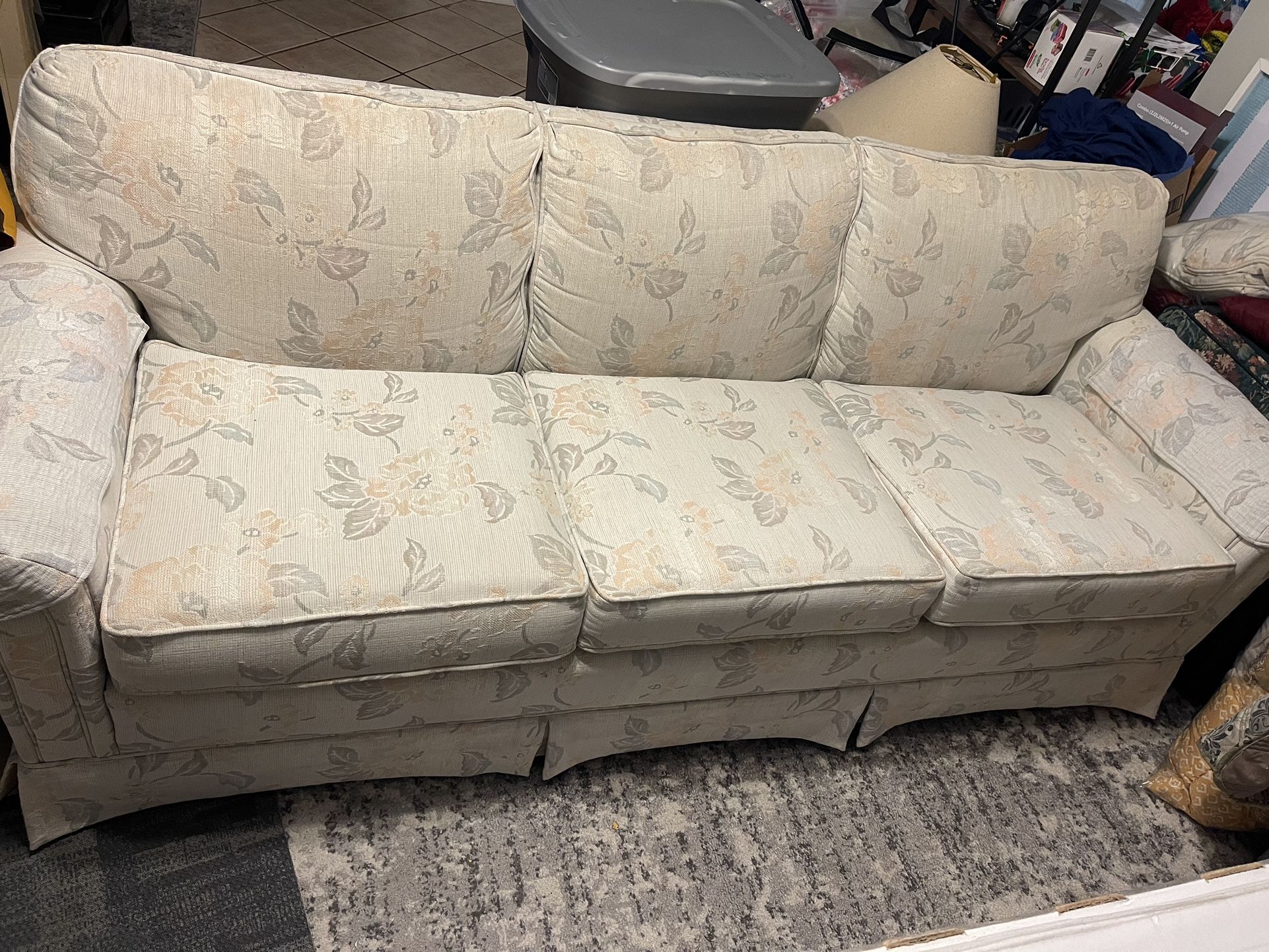 Couch ( Floral )