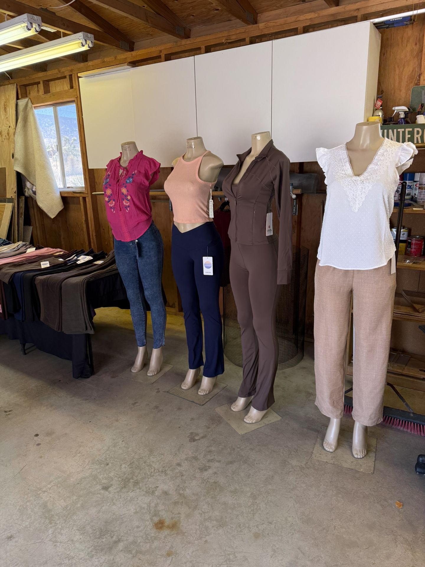 Yard Sale / Garage Sale / Pinon Hills Yard Sale / Phelan Yard Sale