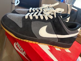 Nike SB Dunk Low Black Grey Gum Sneakers