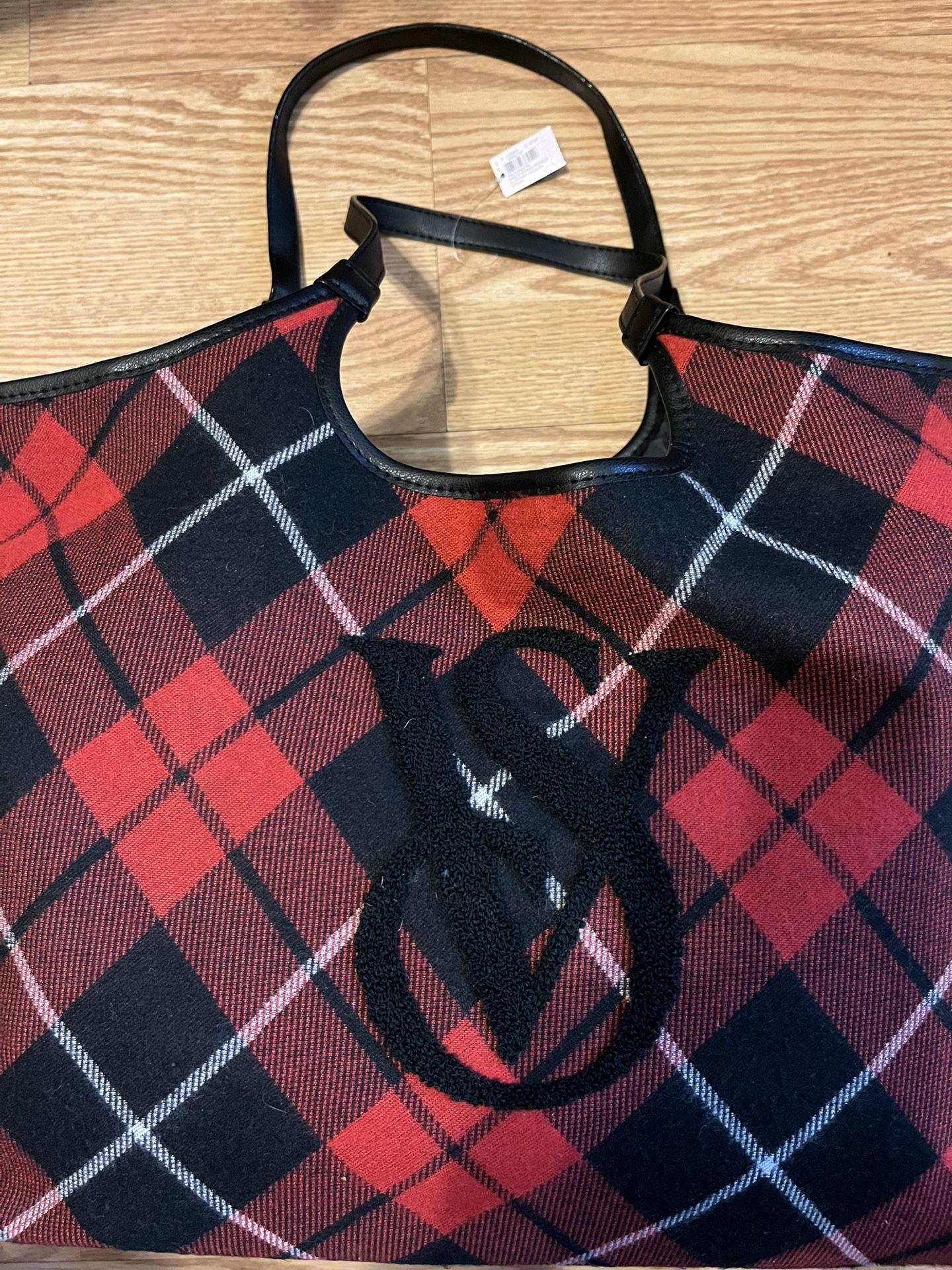 NWT - Victoria’s Secret Tote And Plush Blanket