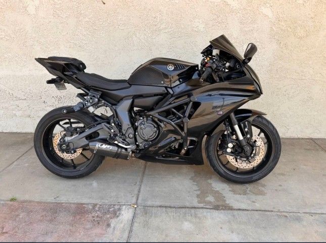 2023 Yamaha R7
