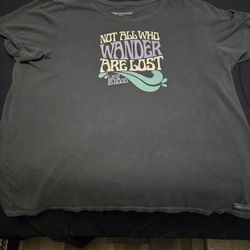 Women's T shirt.  Life Is Good XXL 