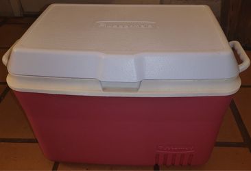 Rubbermaid Cooler