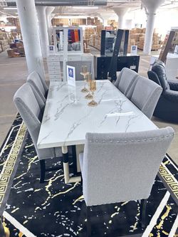 Dining table + 6 chairs