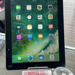 Great Condition Apple Ipad 4th gen Unlocked, 9.7 inch screen, Comes With Charging Cable