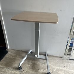 Stand Up Desk With Wheels