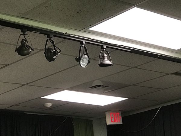 Stage Track Lighting 6 Lights For In Jacksonville Fl Offerup Stage Track Lighting 6 Lights For In Jacksonville Fl Offerup