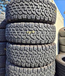 255/65/17 Bfgoodrich 📍📍 Vendo un set de llantas con 80% de vida las 4 📍🌟