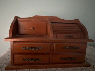 Jewelry box