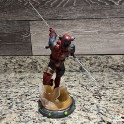 Deadpool Statue