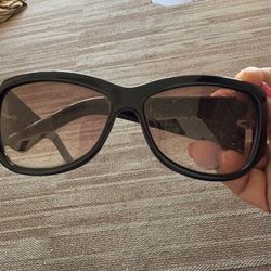 Gucci Sun Glasses For Woman , Hardly Worn 