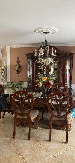 Beautiful solid wood dining room set